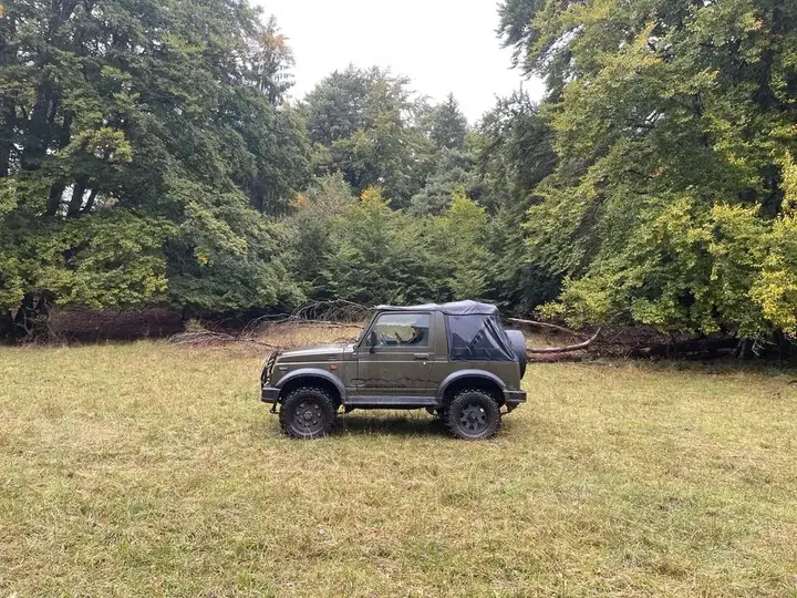 Suzuki Samurai