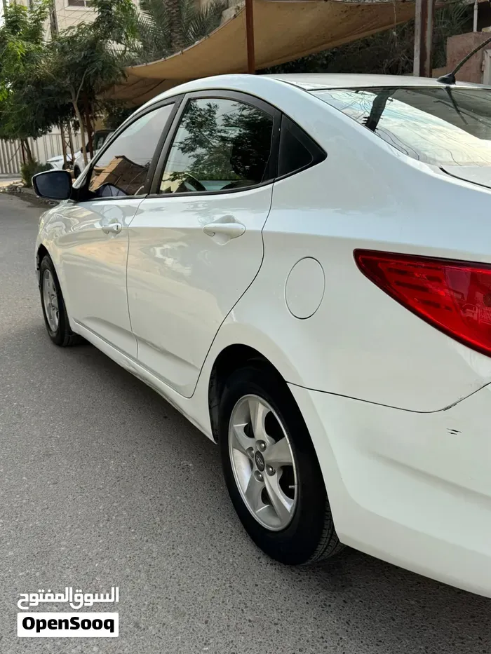 Hyundai Accent 2015 photo 2
