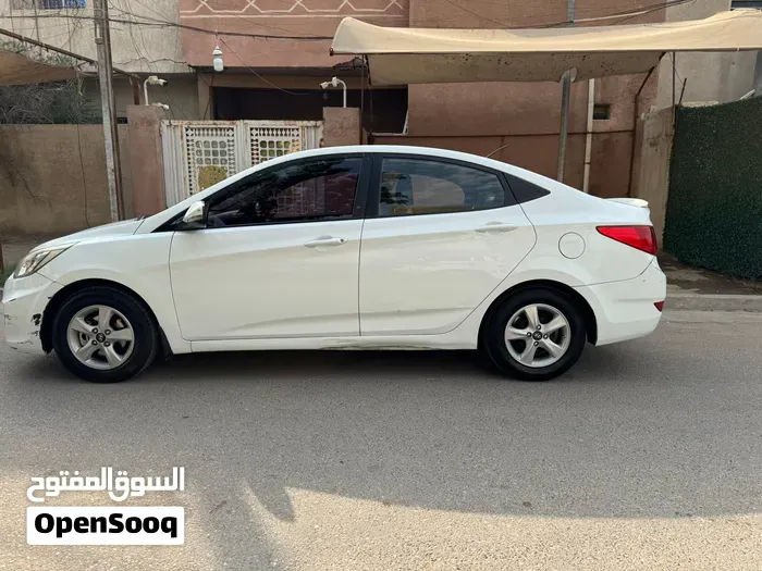 Hyundai Accent 2015 photo 4