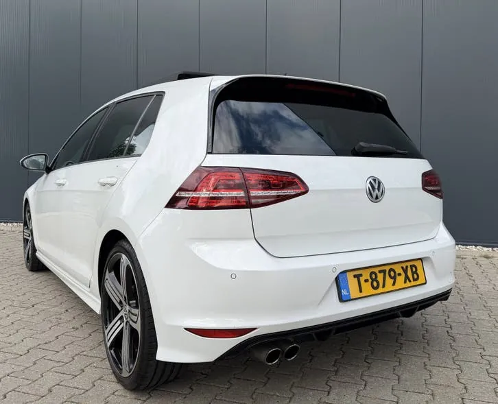 Volkswagen Golf 2017 photo 2