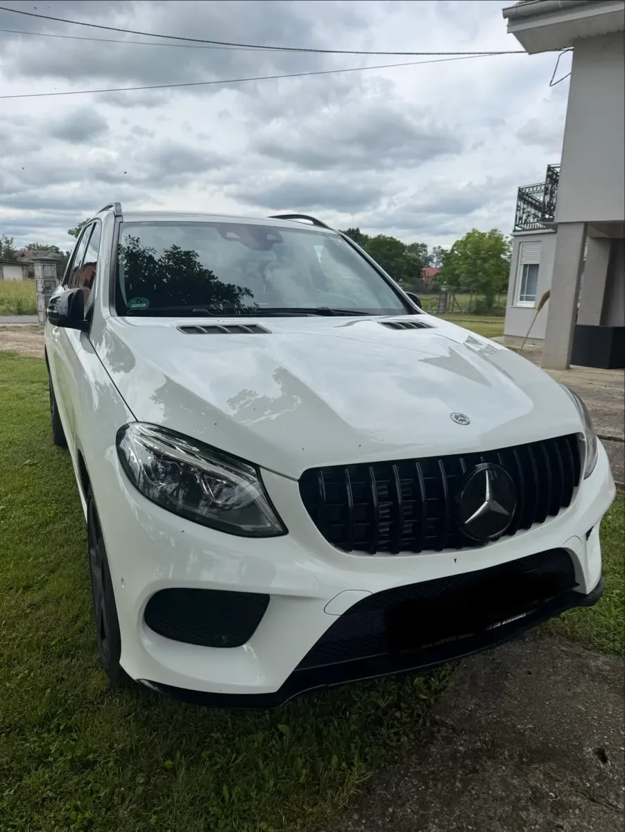 Mercedes-Benz Gle-Class 2017 photo 2