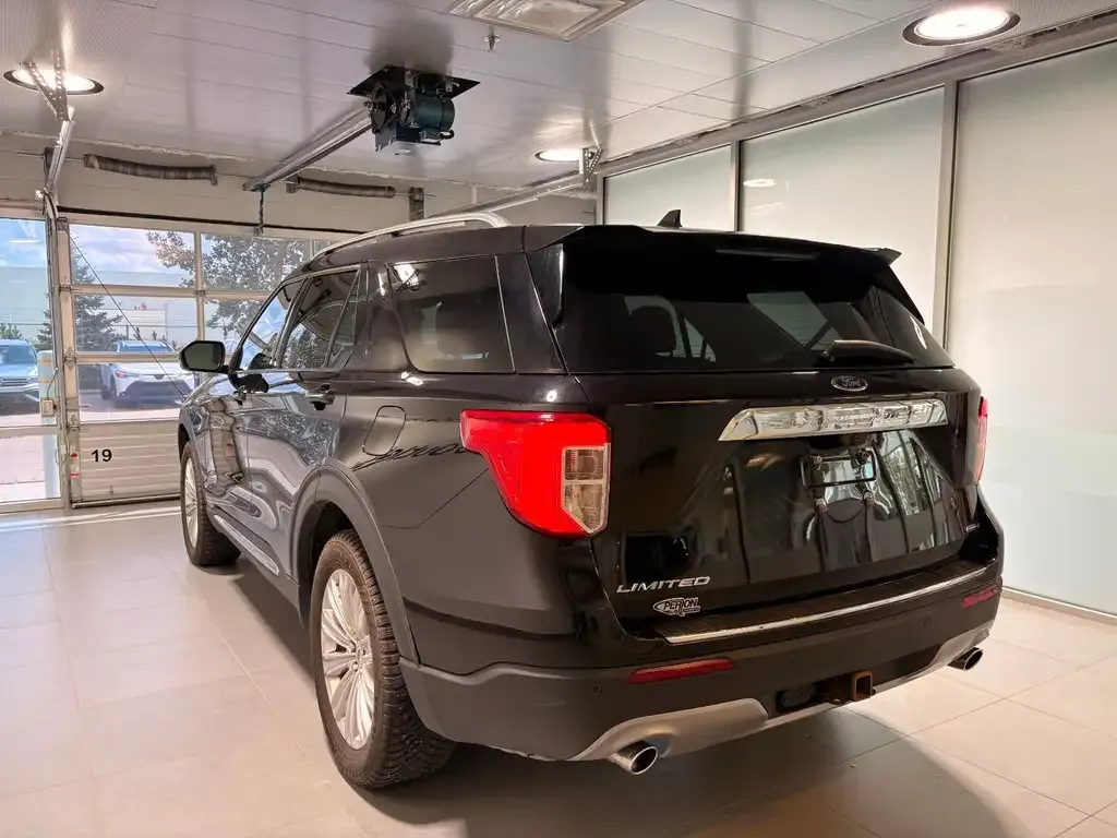 Ford Explorer 2022 photo 4