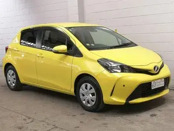 Toyota Vitz 2016 photo 2