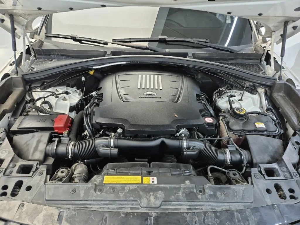 Land Rover Range Rover Velar 2018 photo 5