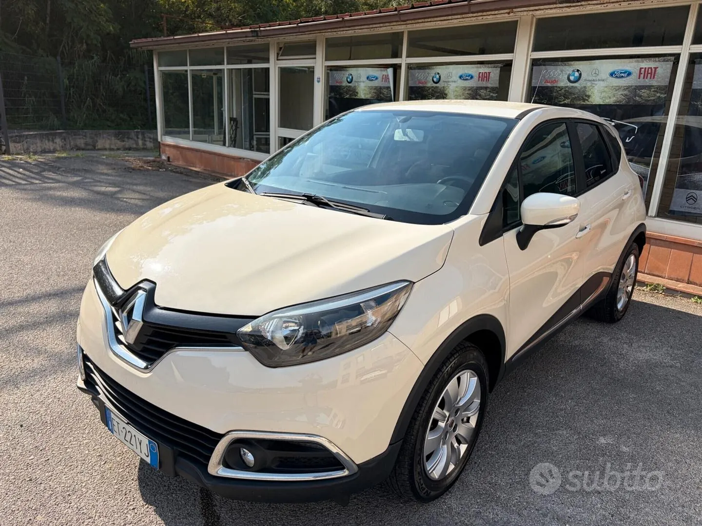 Renault Captur 2014 photo 2