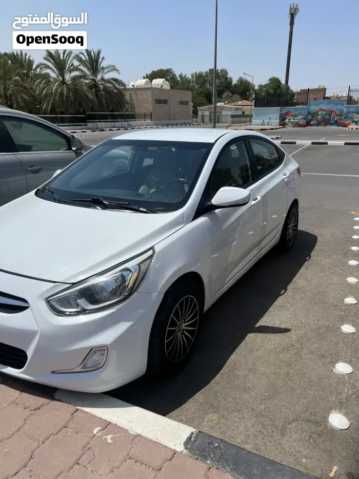 Hyundai Accent 2018 photo 2