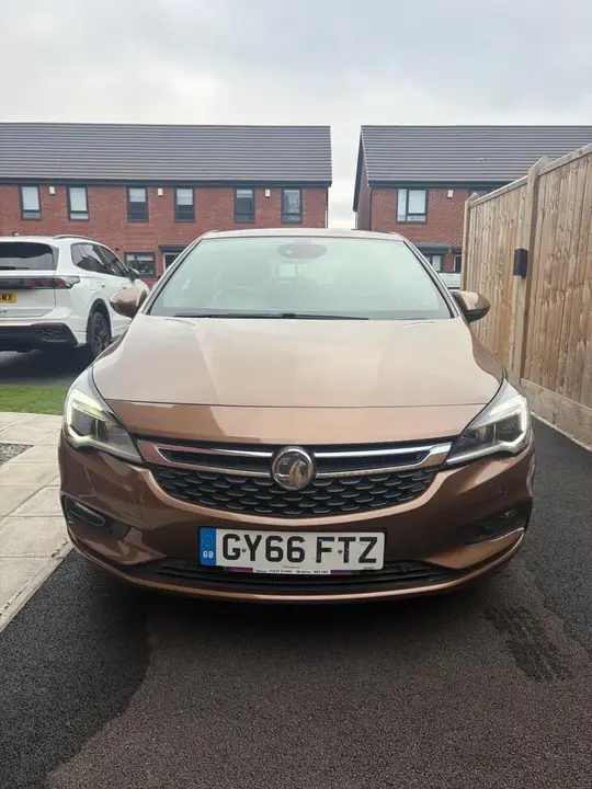 Vauxhall Astra 2016 photo 2