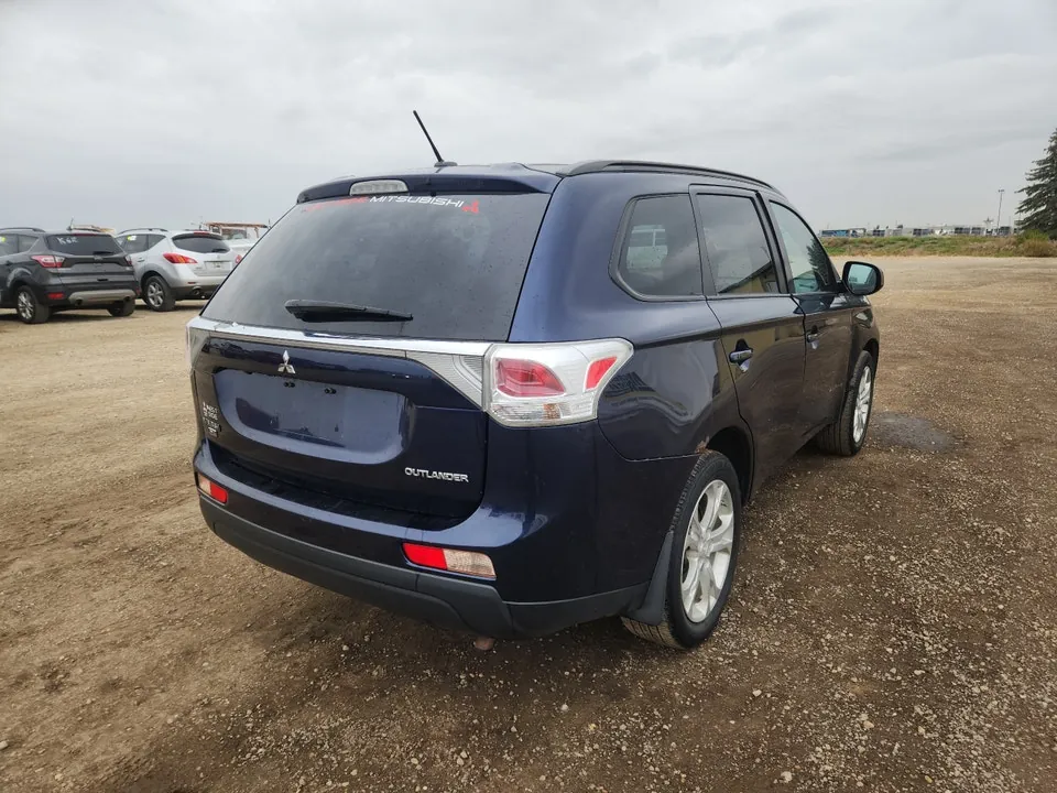 Mitsubishi Outlander 2014 photo 3