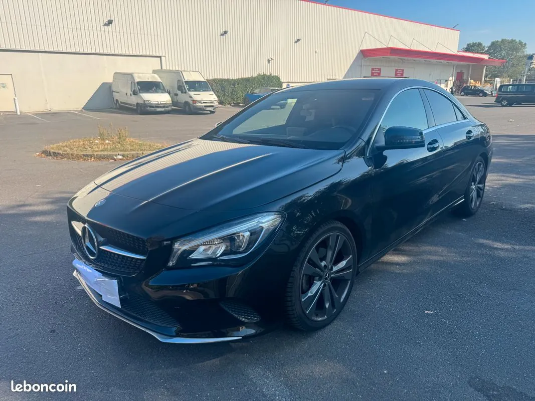 Mercedes-Benz Cla 200 D Launch Edition 2017 photo 2