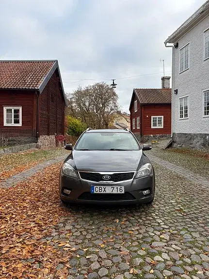 Kia Ceed 2010 photo 2