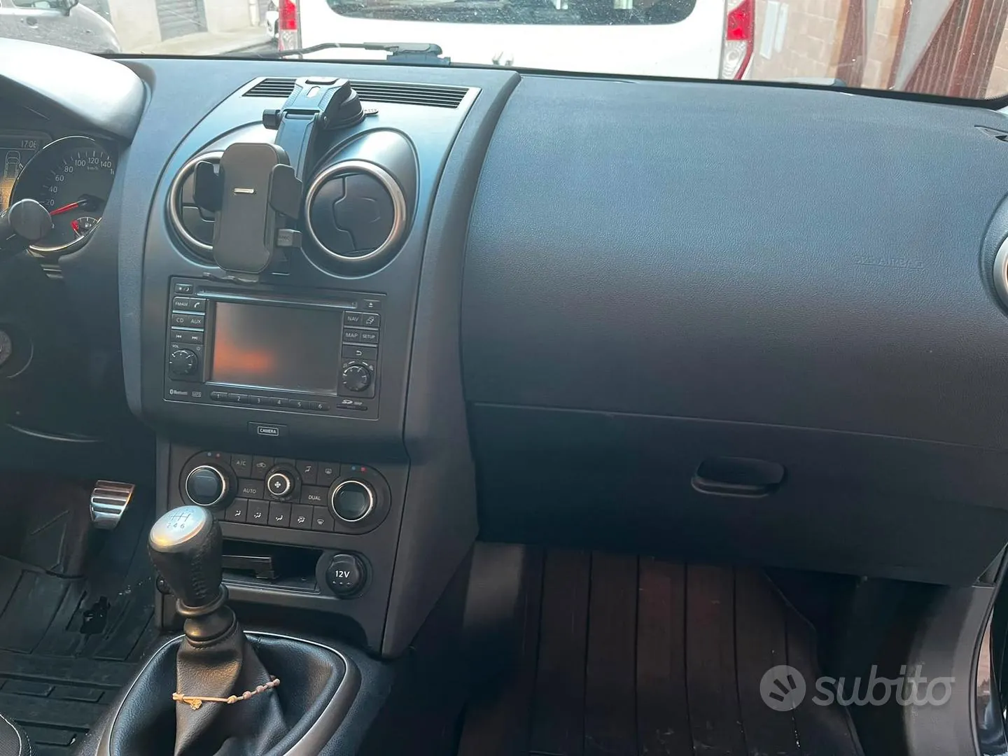 Nissan Qashqai 2012 photo 4