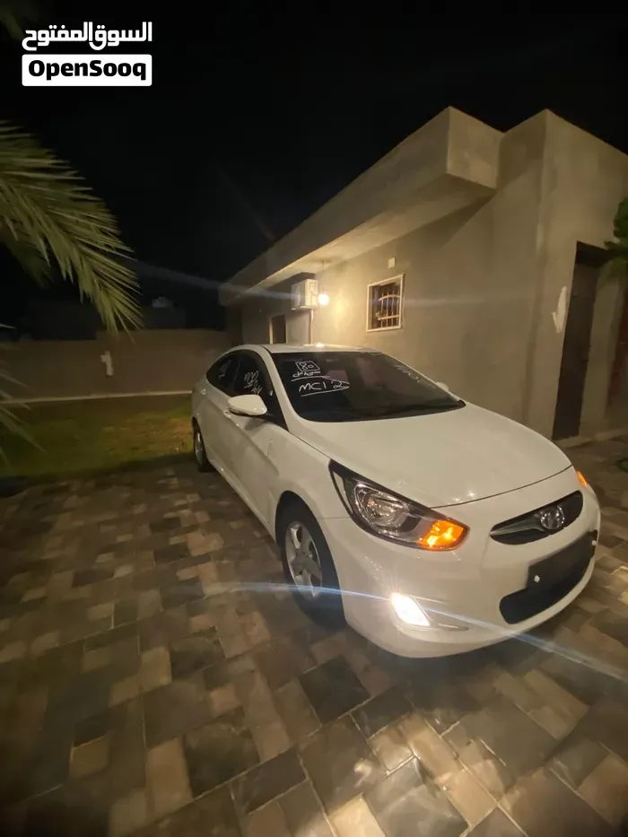 Hyundai Accent 2014 photo 2