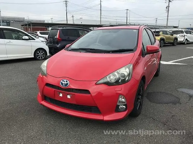 Toyota Aqua 2012 photo 2
