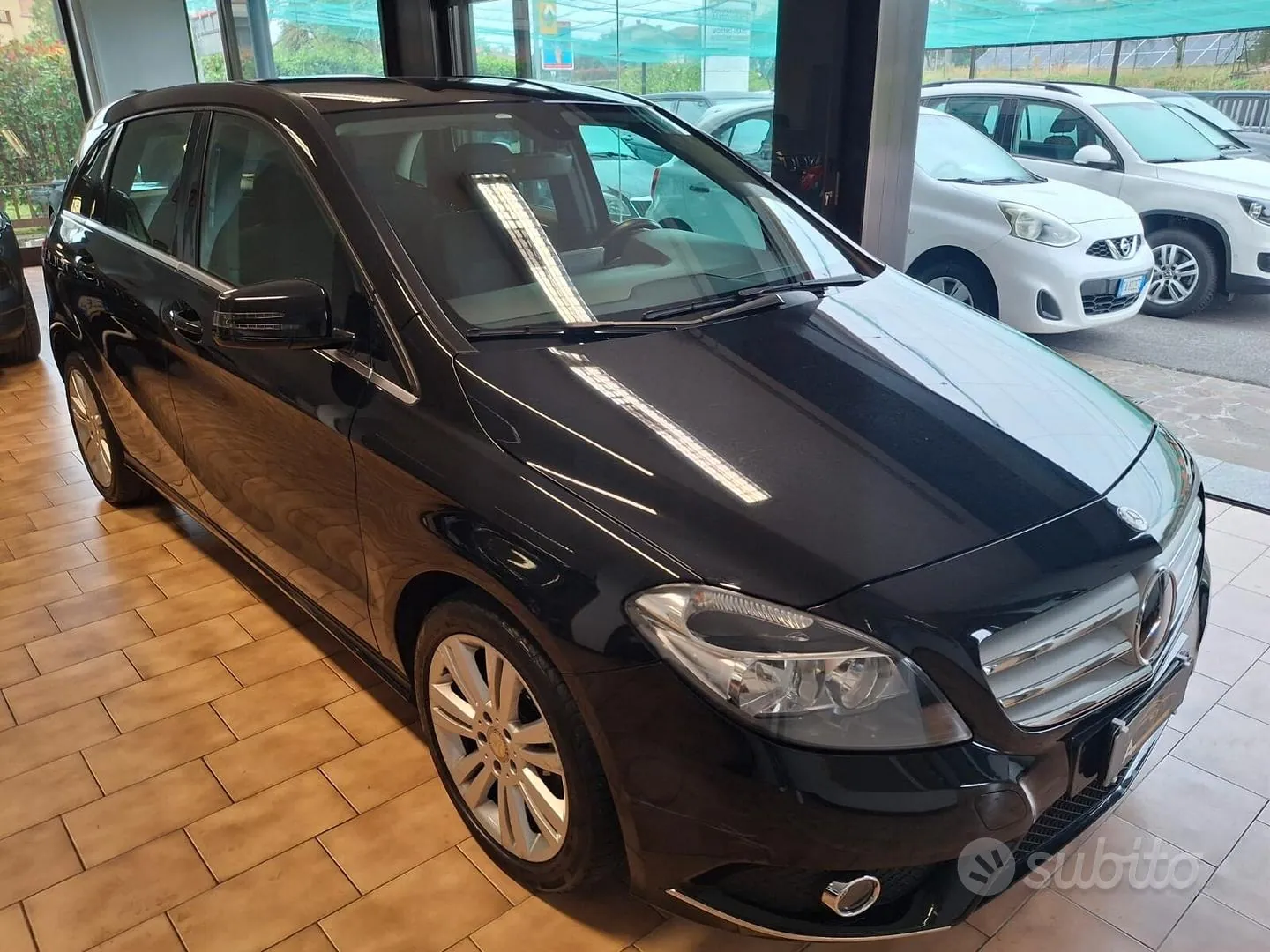 Mercedes-Benz B 180 2013 photo 3