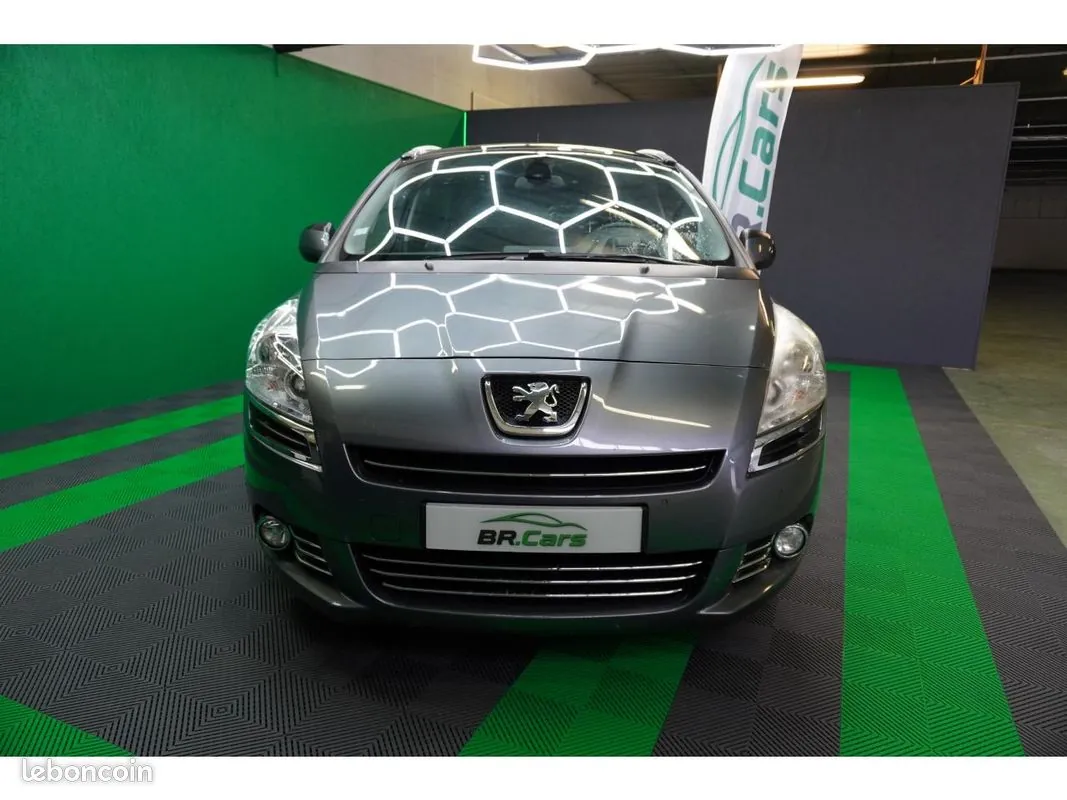 Peugeot 5008 2011 photo 2