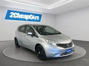 Nissan Note 2014 photo 4