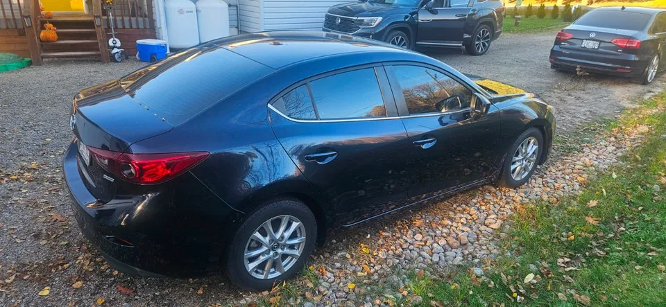 Mazda 3 2016 photo 3