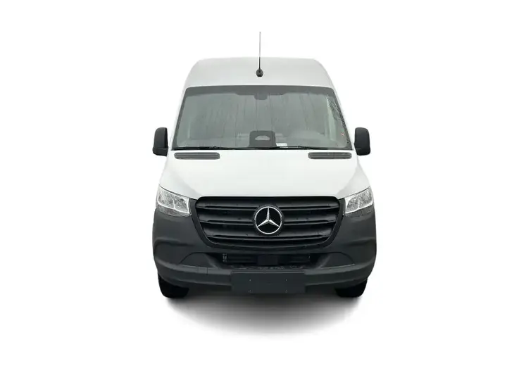 Mercedes-Benz Sprinter 2026 photo 4