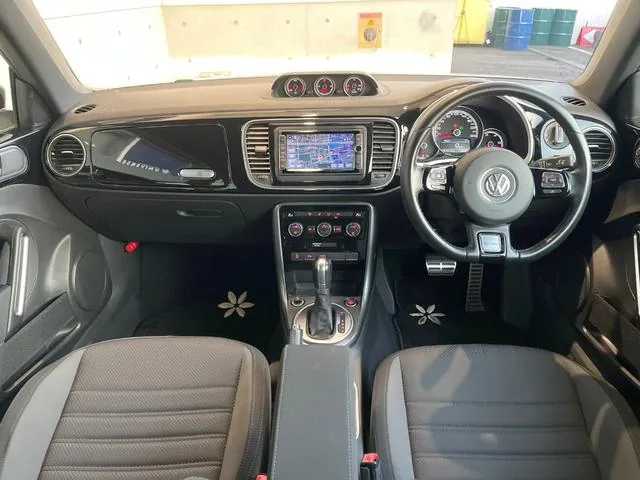 Volkswagen Beatle 2016 photo 2