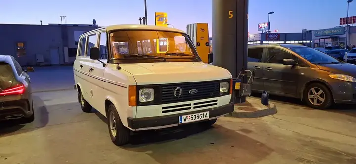 Ford Transit Mk2