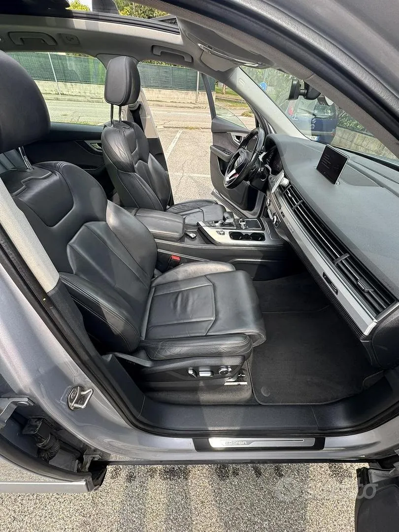 Audi Q7 2015 photo 3