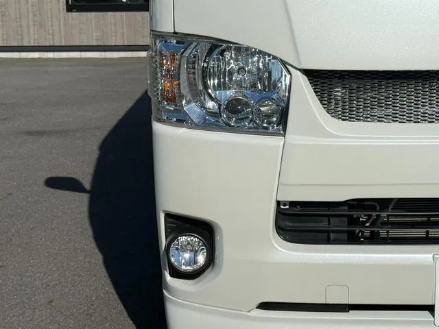 Toyota Hiace 2014 photo 5