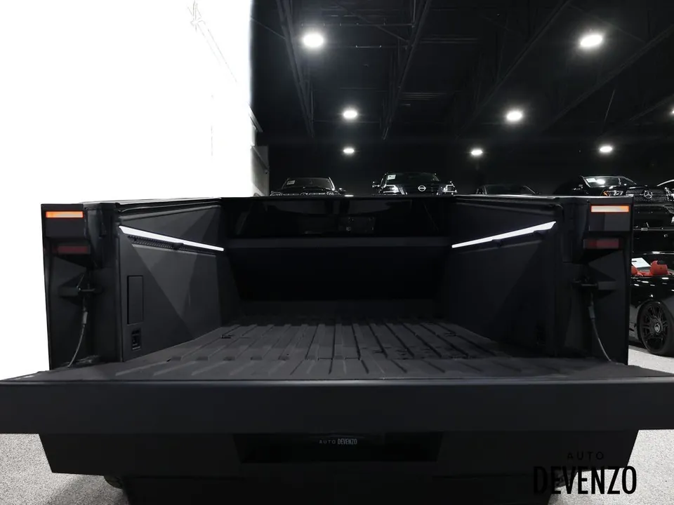Tesla Cybertruck 2024 photo 5