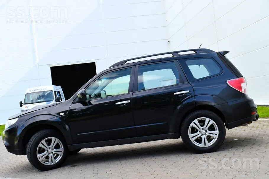 Subaru Forester 2010 photo 4