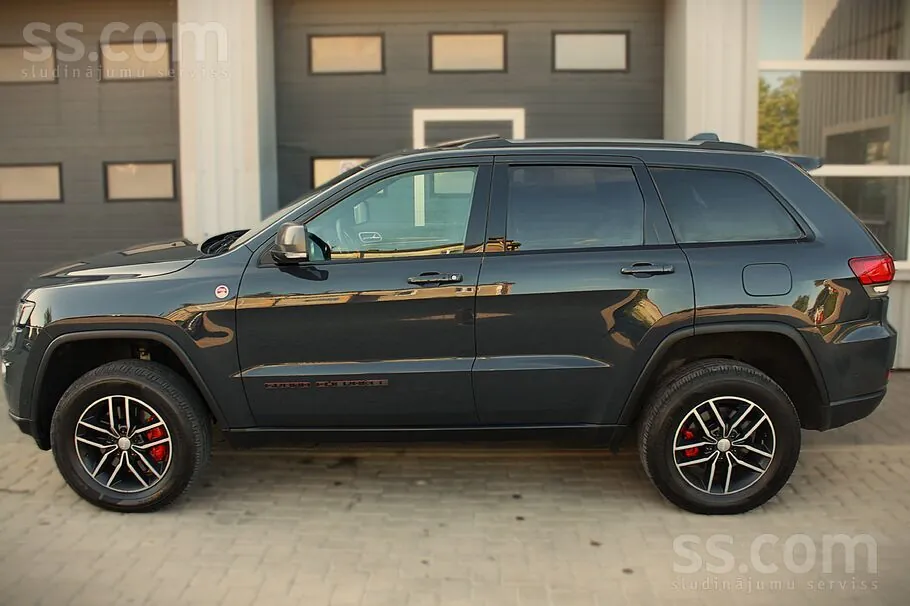 Jeep Grand Cherokee 2019 photo 3