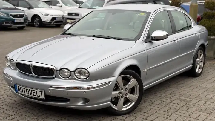 Jaguar X-Type