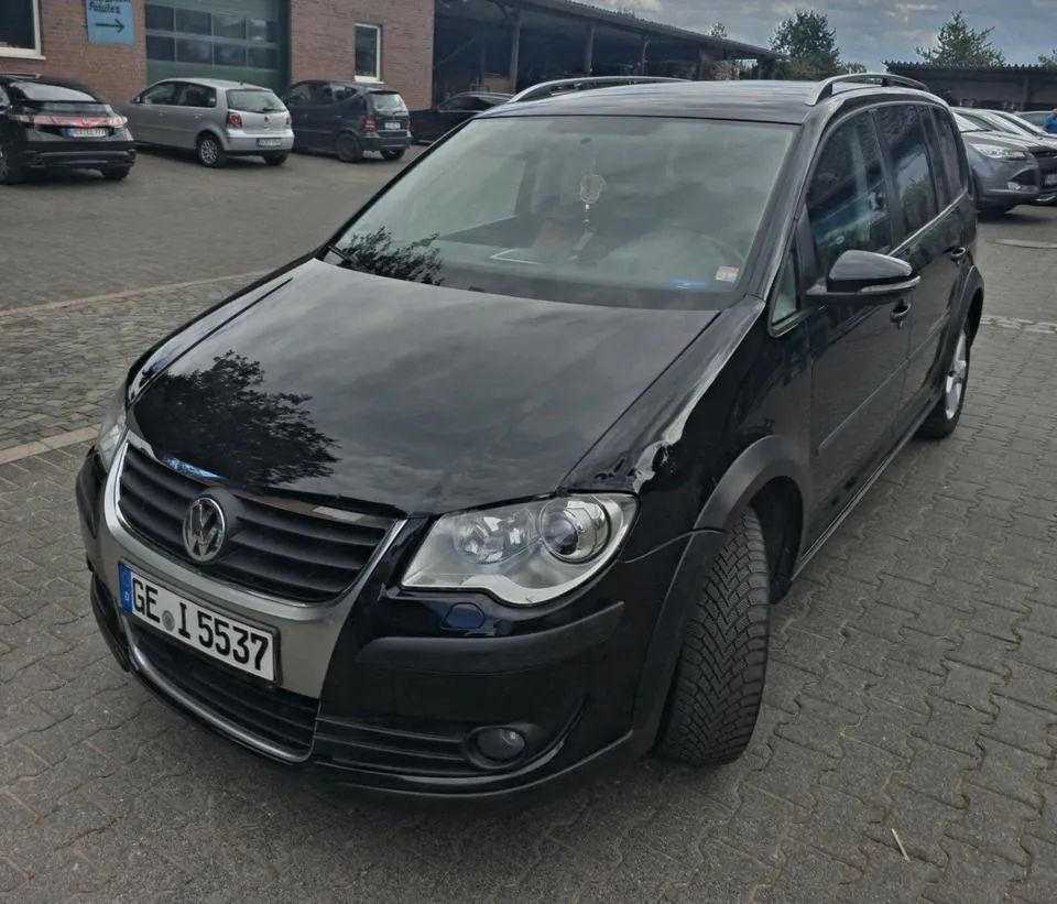 Volkswagen Cross Touran