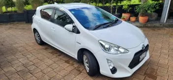 Toyota Aqua 2015 photo 3