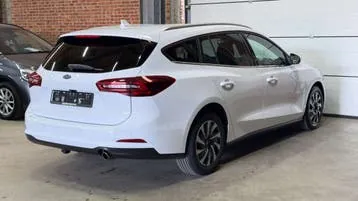 Ford Focus 2023 photo 2