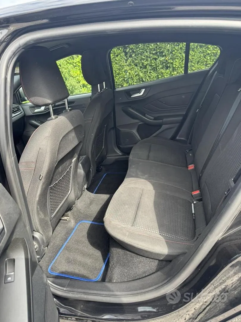 Ford Focus 2024 photo 4