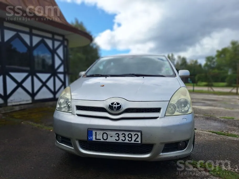 Toyota Corolla Verso 2005 photo 4