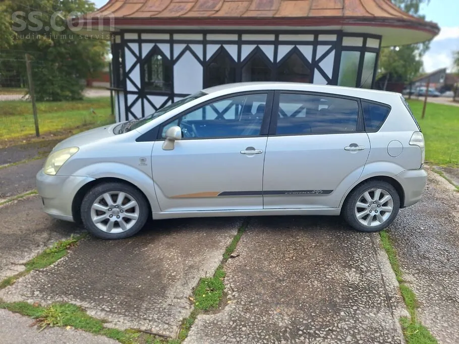 Toyota Corolla Verso 2005 photo 3