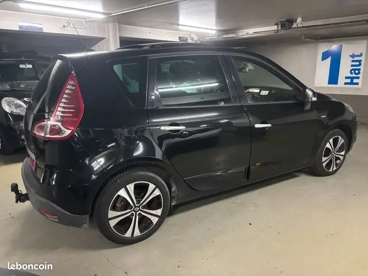Renault Scenic 2011 photo 4