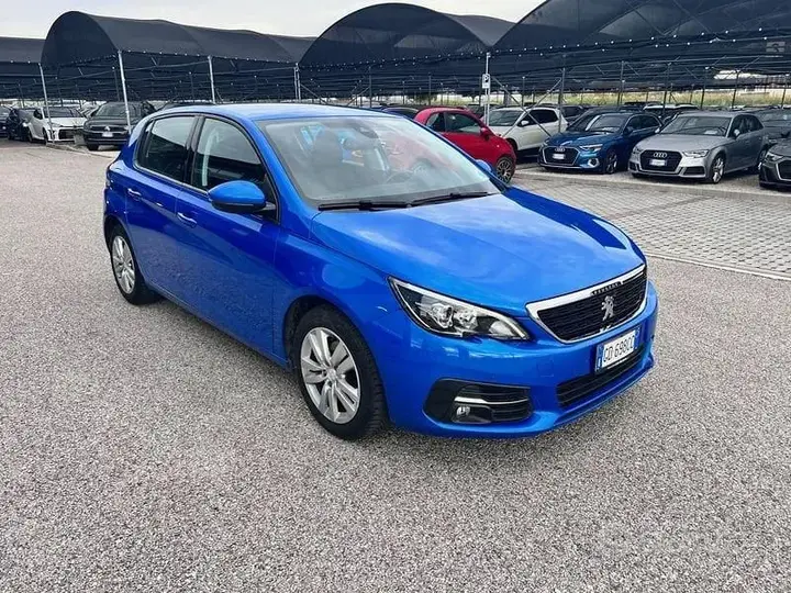 Peugeot 308 2020 photo 2