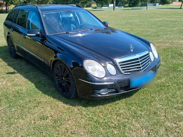 Mercedes-Benz E320
