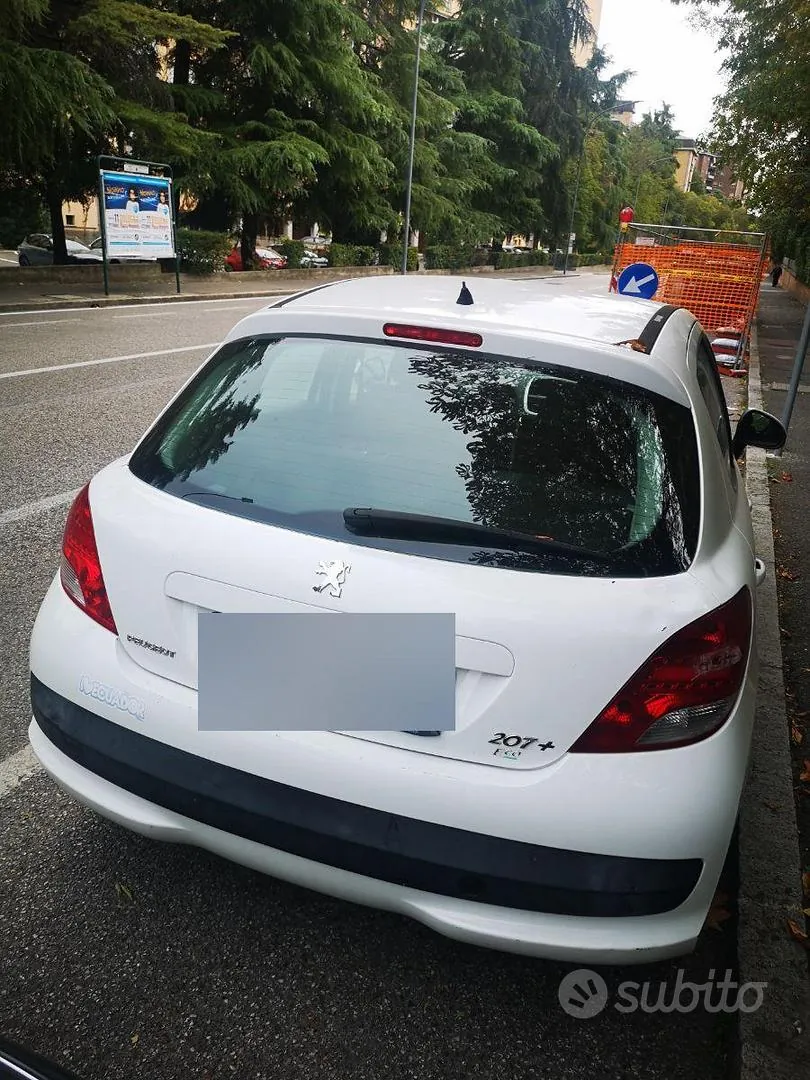 Peugeot 207 2013 photo 3