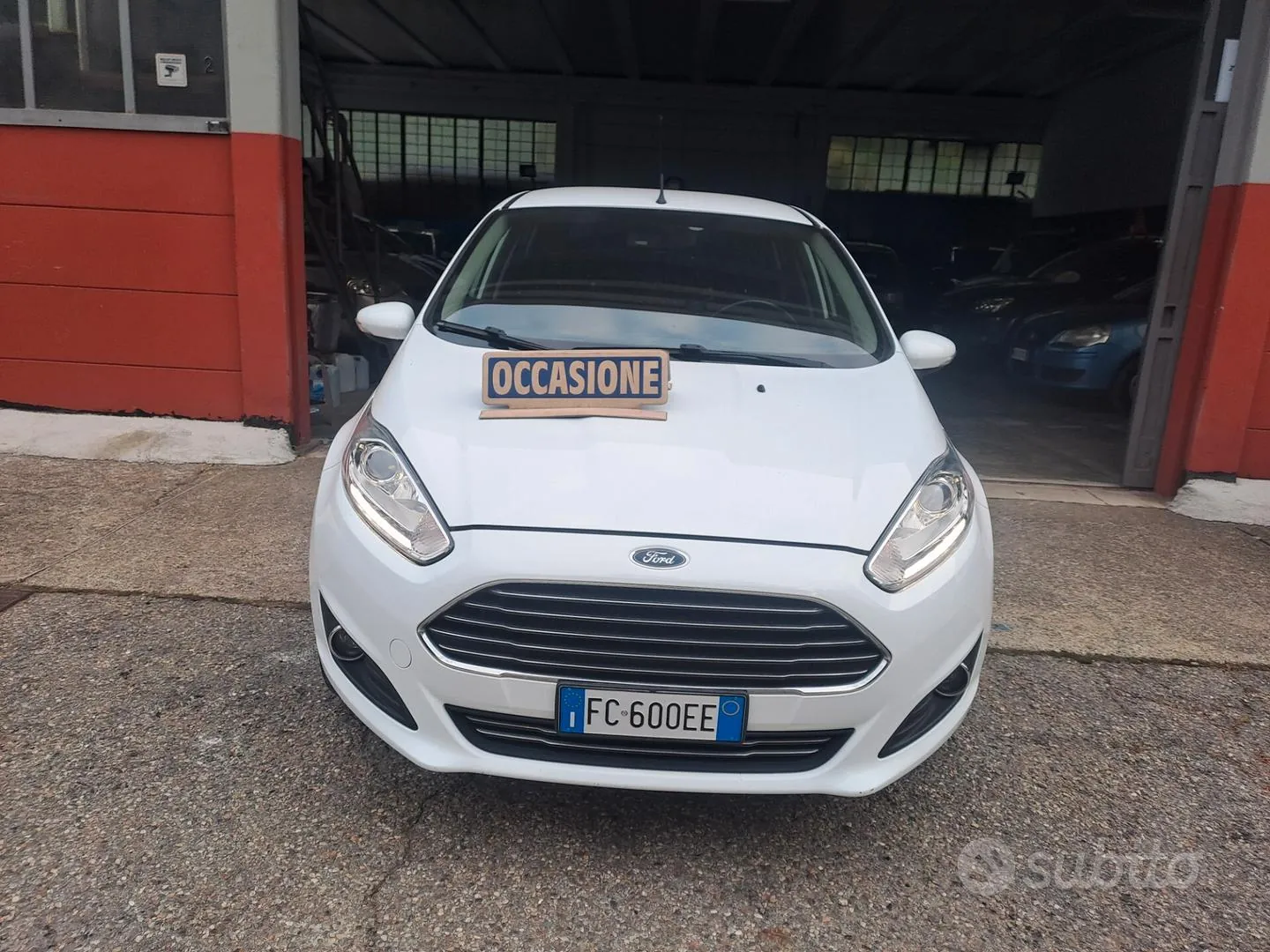 Ford Fiesta 2015 photo 2