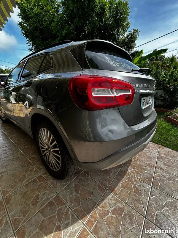 Mercedes-Benz Gla 2017 photo 2