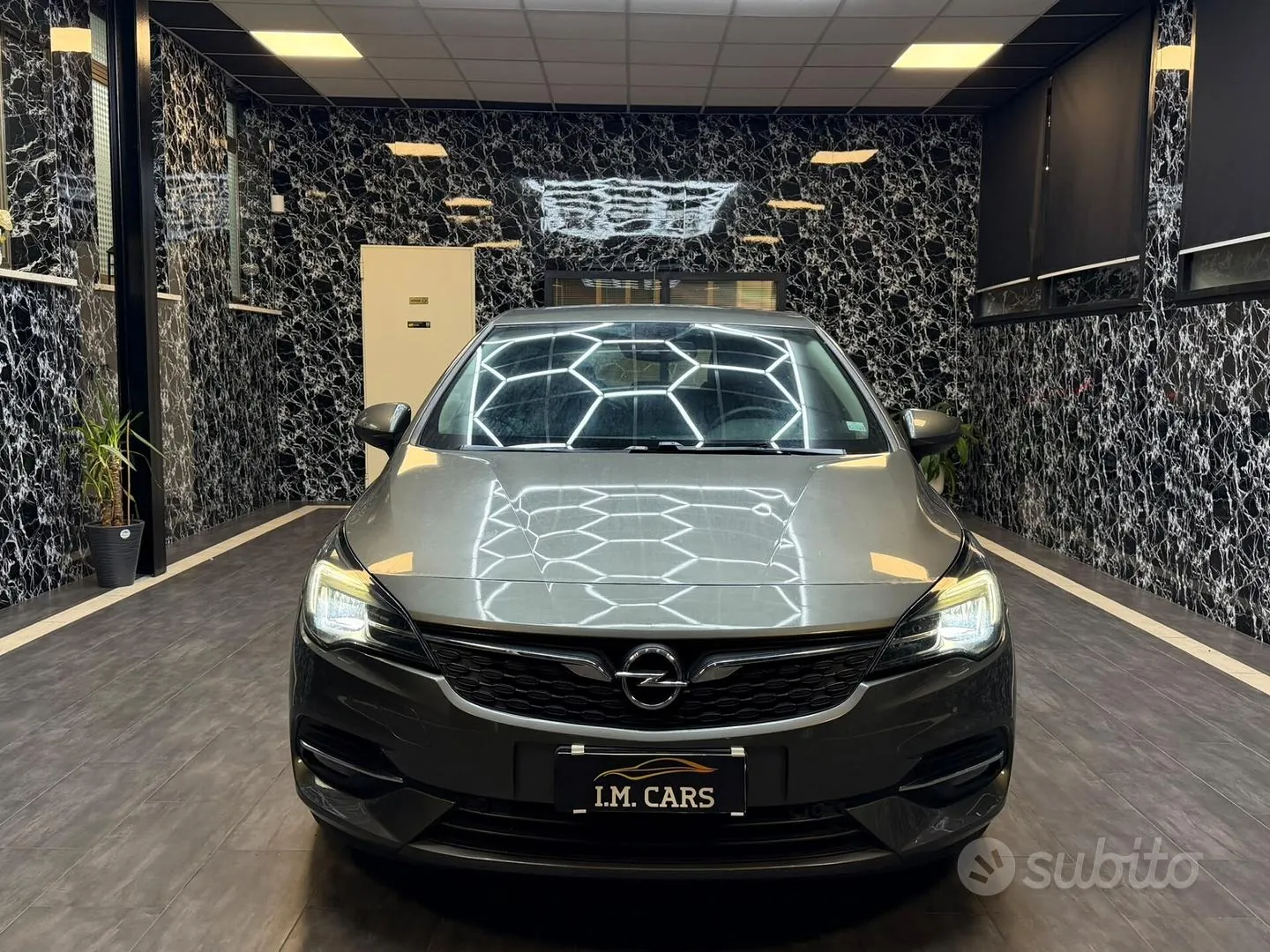 Opel Astra 2020 photo 2