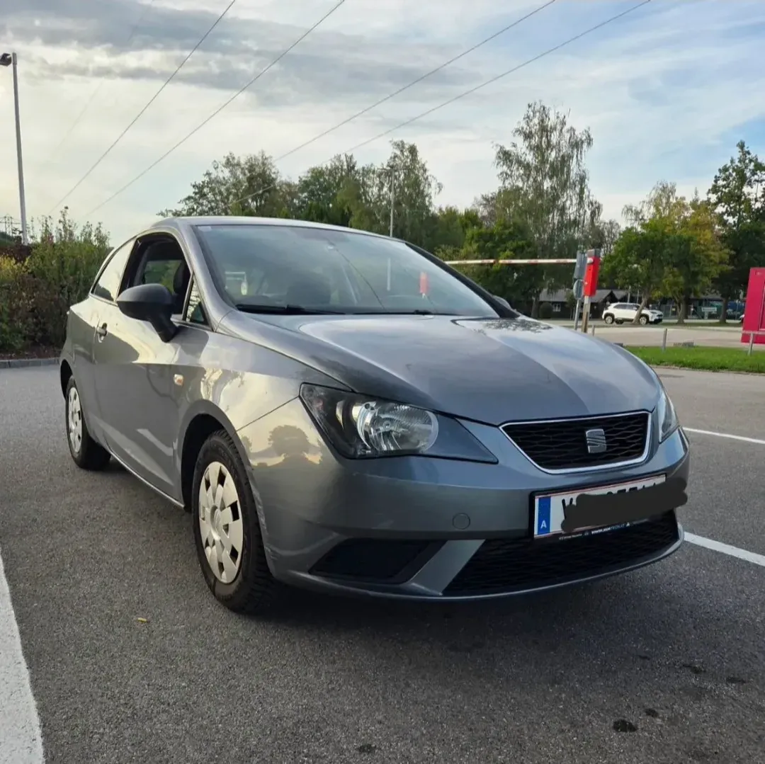 Seat Ibiza 2012 photo 2