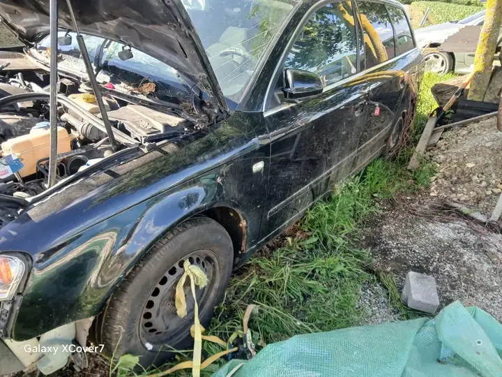 Audi A4 2005 photo 2