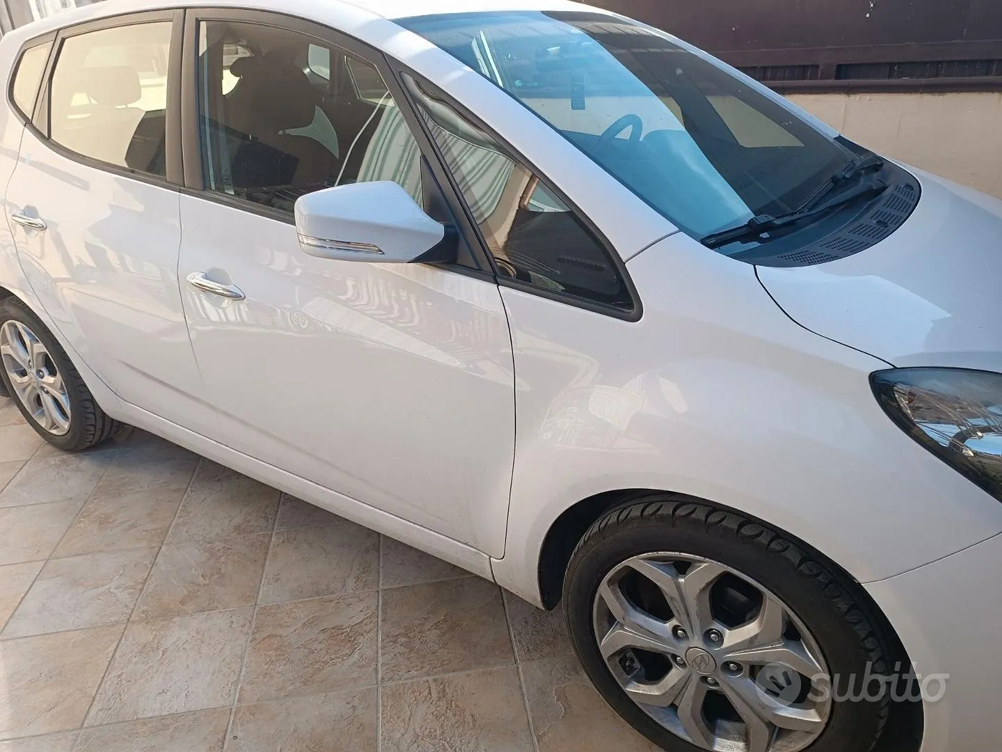 Hyundai Ix20 2013 photo 3