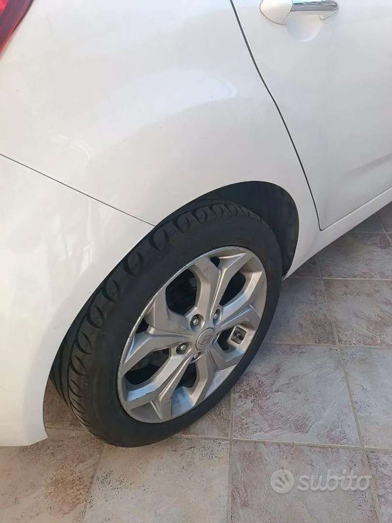 Hyundai Ix20 2013 photo 4