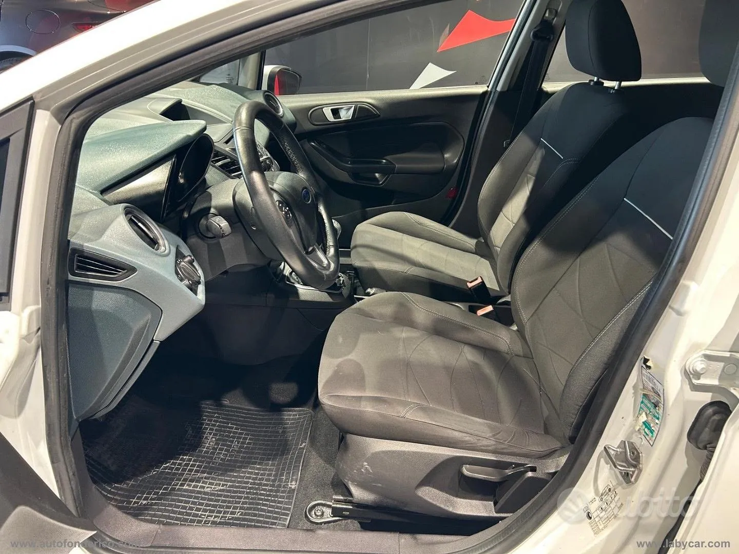 Ford Fiesta 2014 photo 3
