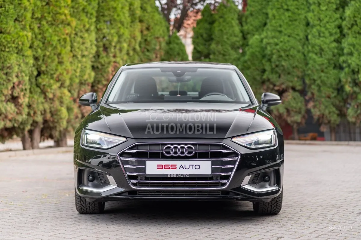 Audi A4 2022 photo 2
