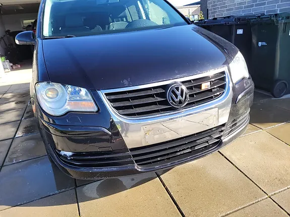 Volkswagen Touran 2007 photo 2